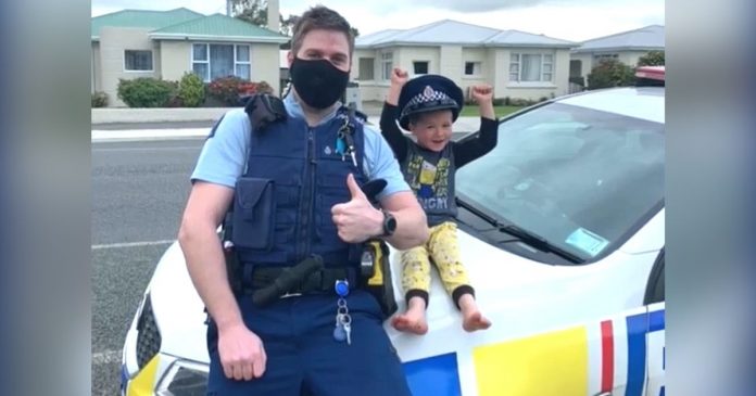 New Zealand police response to a toddler's cute request!