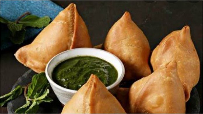 See the unique versions of samosa is taking the internet and netizens can't stop reacting!