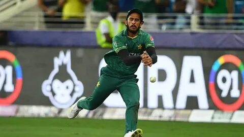 Hasan Ali faces criticisms after the exit of Pakistan from T20 WC, Indian fans trend #INDwithHasanAli
