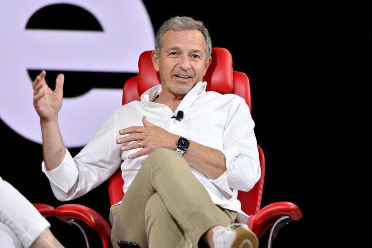 <strong></noscript>Bob Iger Net Worth 2022 – Biography, Age, Wife & Earnings</strong>