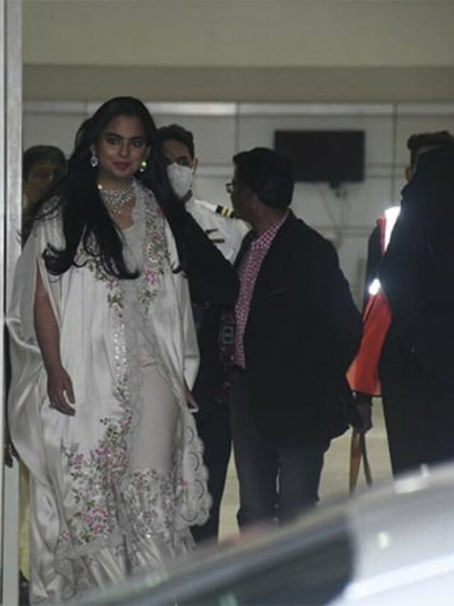 Isha Ambani Reaches Jaisalmer To Attend Kiara Sidharth Wedding Trending Tales